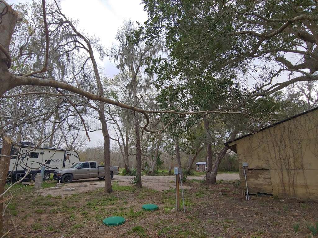 Alexsandra ( RV Park ) | 17628 County Rd 426, Brazoria, TX 77422 | Phone: (979) 258-1041