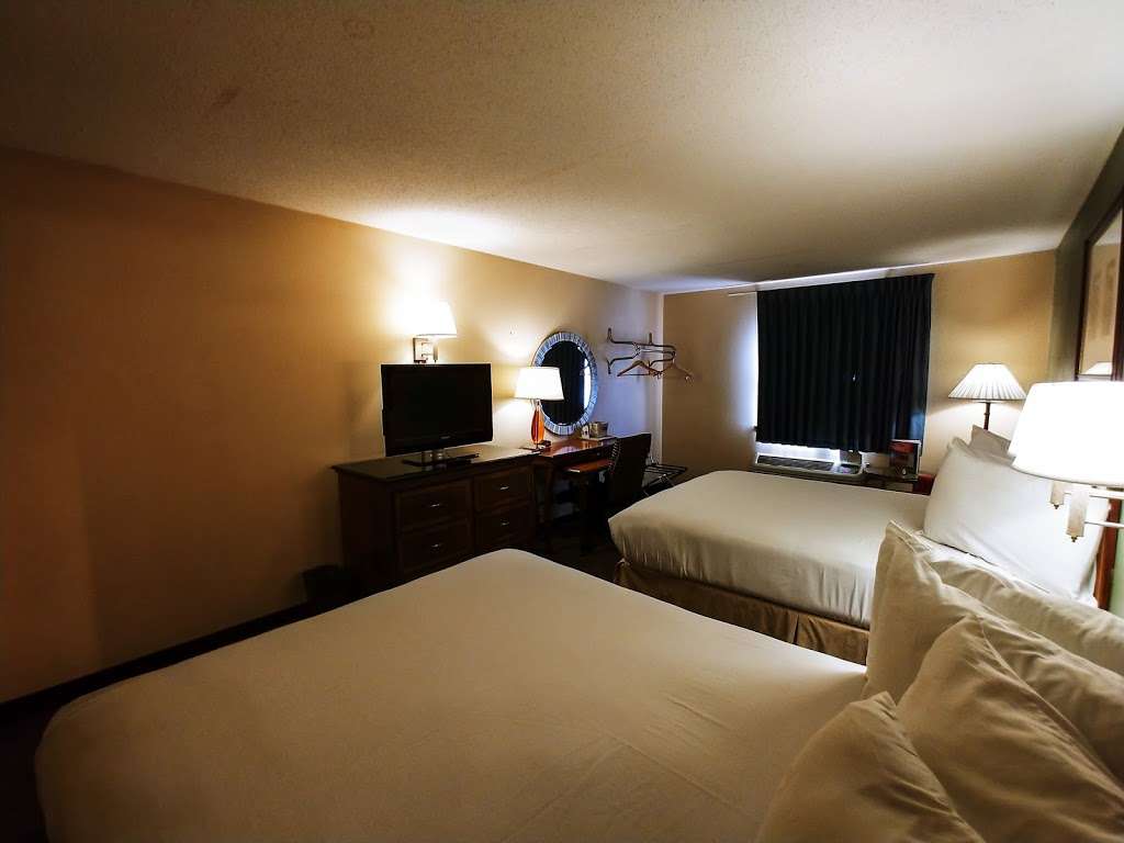 Lancaster Budget Host Inn | 2140 Lincoln Hwy E, Lancaster, PA 17602, USA | Phone: (717) 397-1900