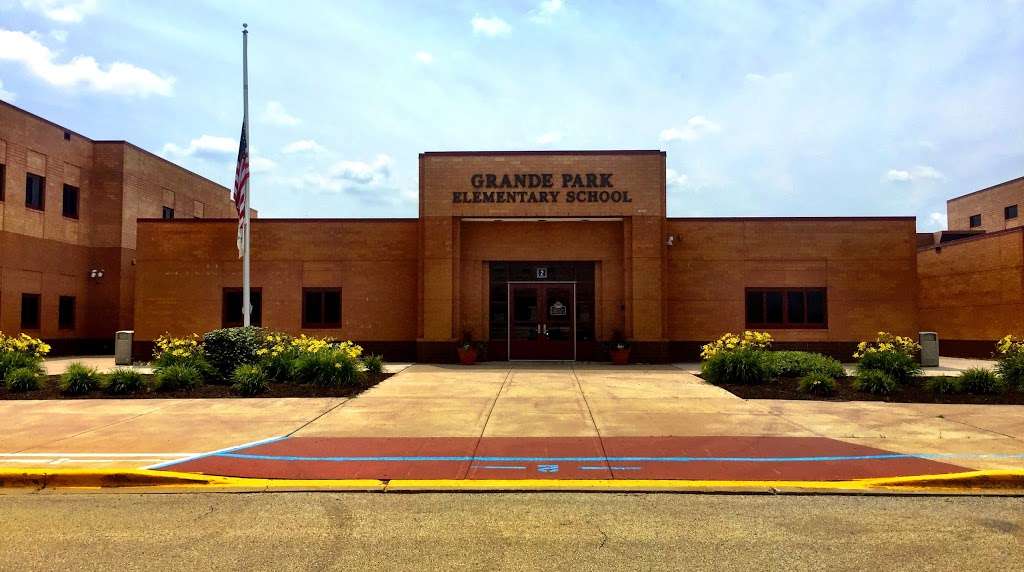 Grande Park Elementary | 26933 Grande Park Blvd, Plainfield, IL 60585 | Phone: (630) 551-9700