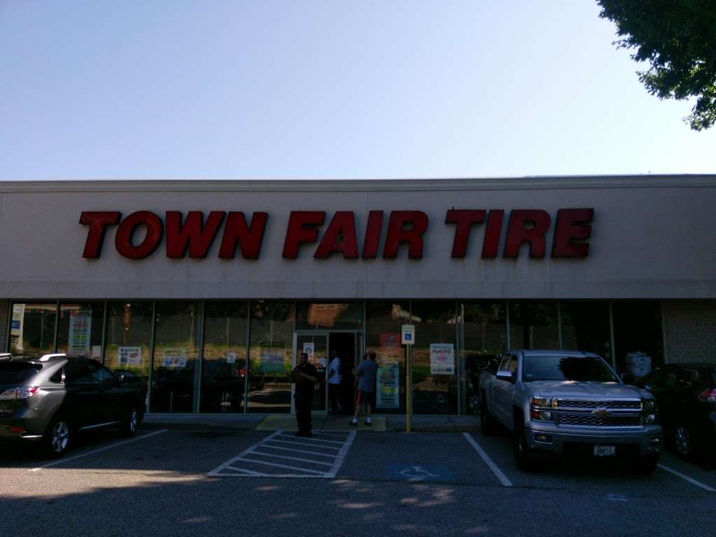 Town Fair Tire | 1355 Douglas Ave, North Providence, RI 02904, USA | Phone: (401) 353-8375