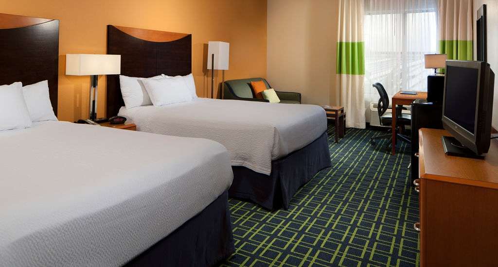 Fairfield Inn & Suites by Marriott Orlando at SeaWorld® | 10815 International Dr, Orlando, FL 32821, USA | Phone: (407) 354-1139