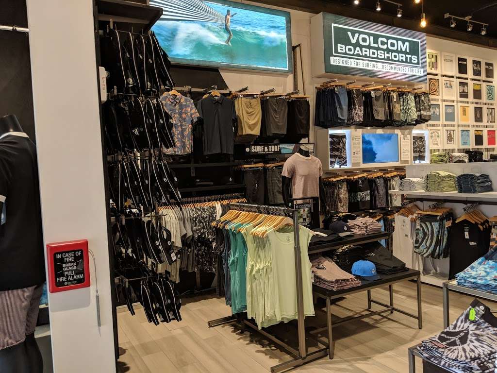 Volcom Disney Springs | Lake Buena Vista, FL 32830, USA | Phone: (407) 560-8239