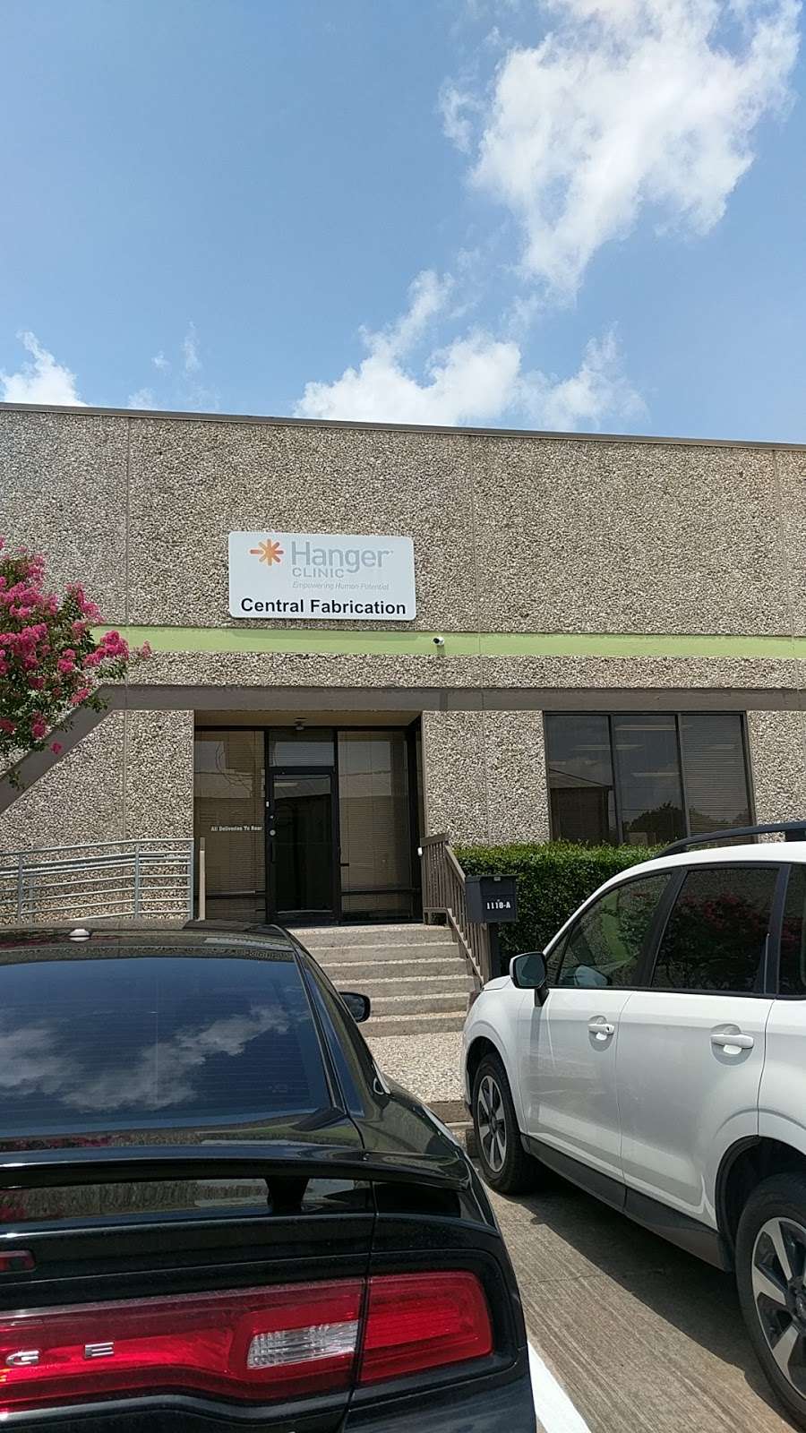 Hanger Clinic - Central Fabrication | 3620 Willowbend Blvd #1118, Houston, TX 77054, USA | Phone: (832) 482-7268