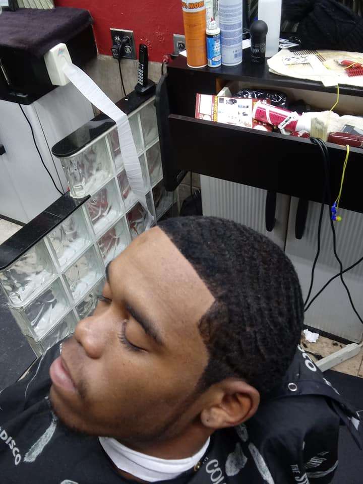 Greg Smith @ Infiniti Mens Salon | W Kessler Blvd N Dr, Indianapolis, IN 46222, United States | Phone: (317) 366-0138