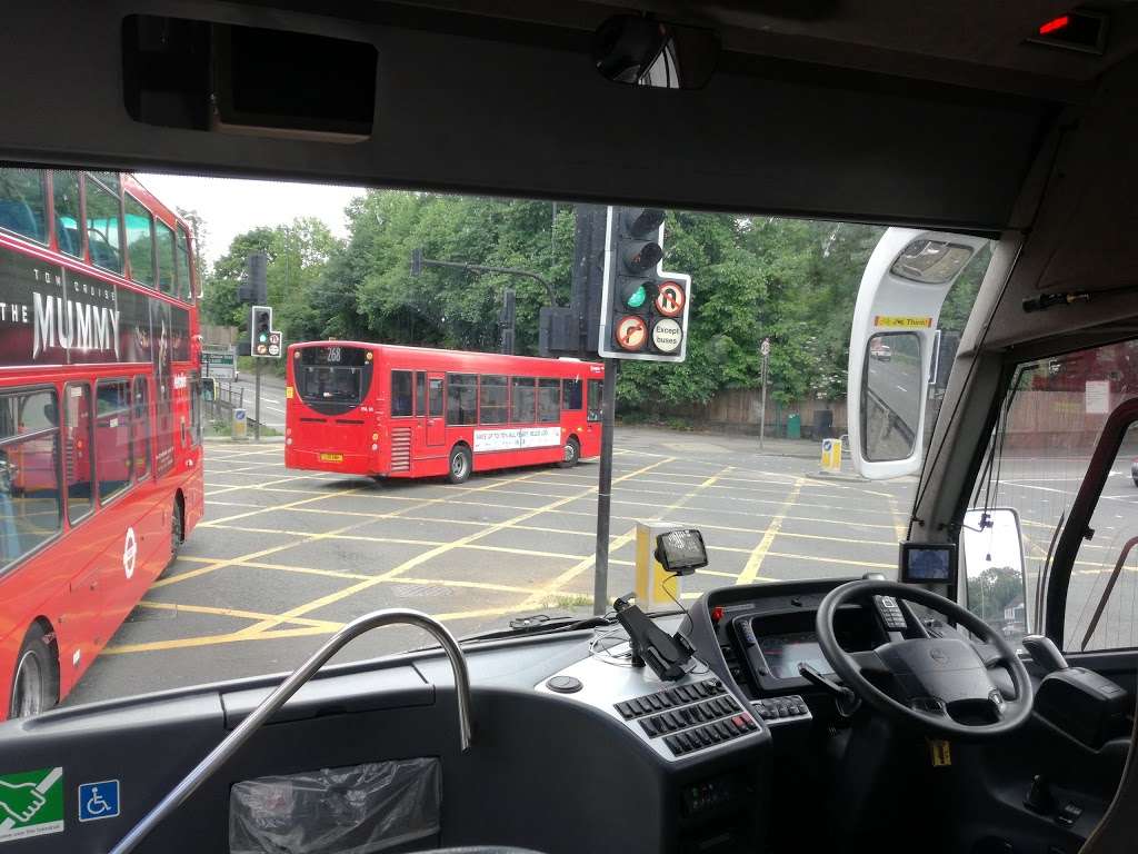 North Circular Road Golders Green (Stop M) | London NW4 2NF, UK
