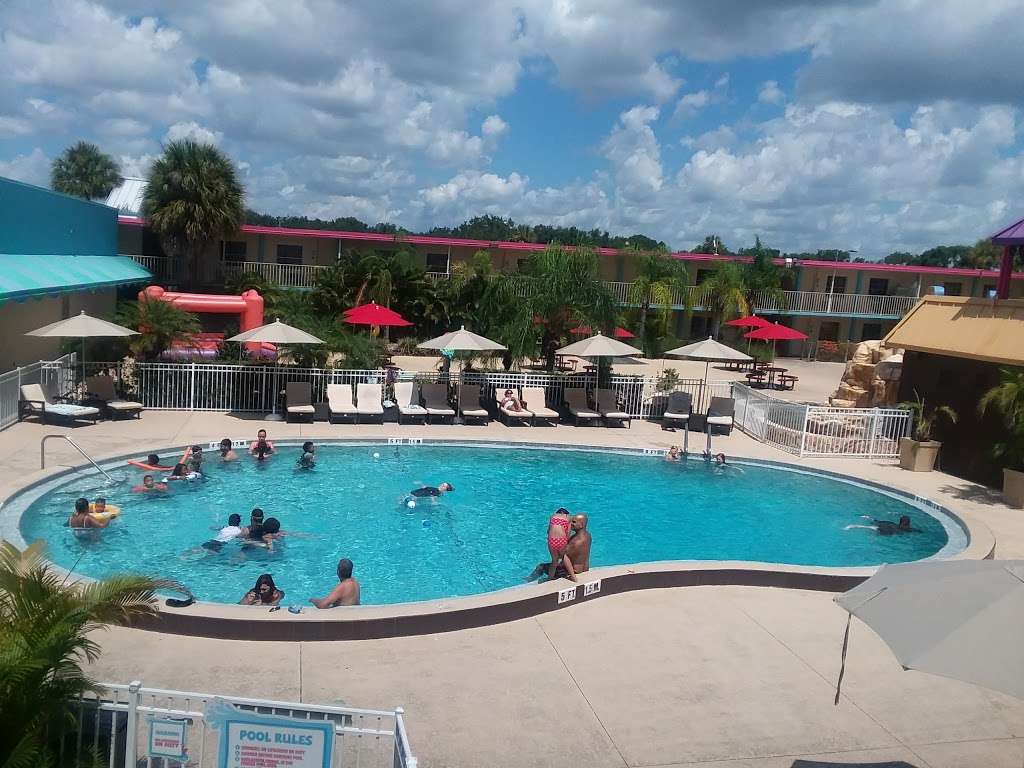 Flamingo Waterpark Resort | 2261 E Irlo Bronson Memorial Hwy, Kissimmee, FL 34744 | Phone: (407) 846-2221