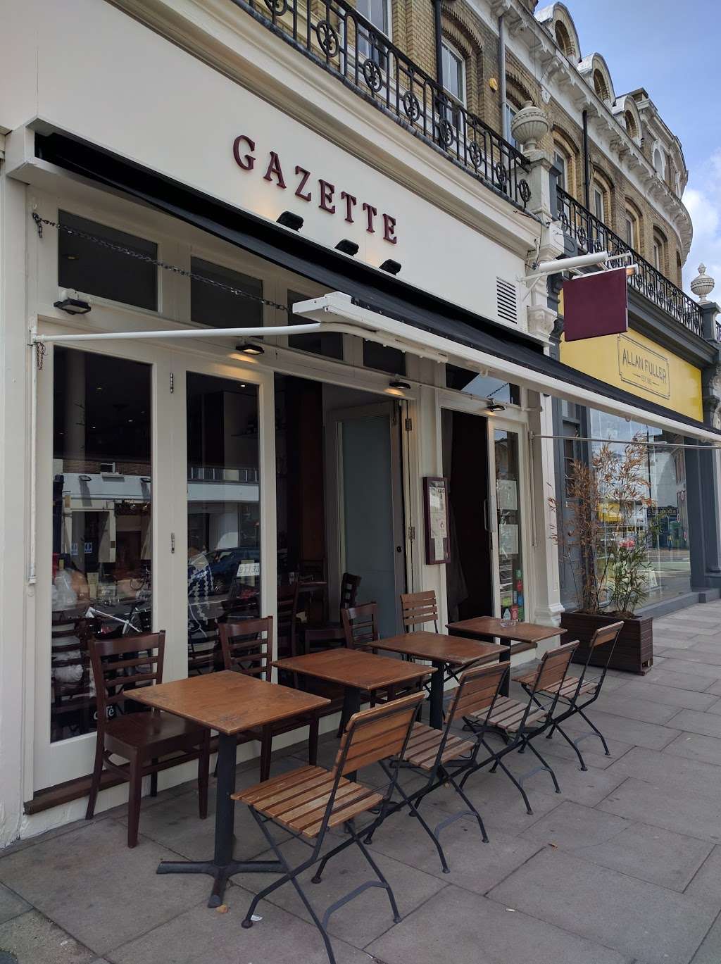 GAZETTE PUTNEY | 147 Upper Richmond Rd, Putney, London SW15 2TX, UK | Phone: 020 8789 6996