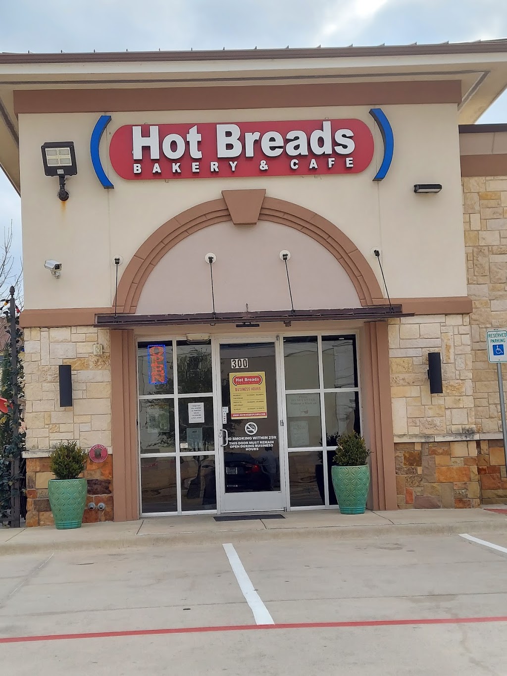 Hot Breads Plano | 4940 McDermott Rd #300, Plano, TX 75024, USA | Phone: (214) 705-7770