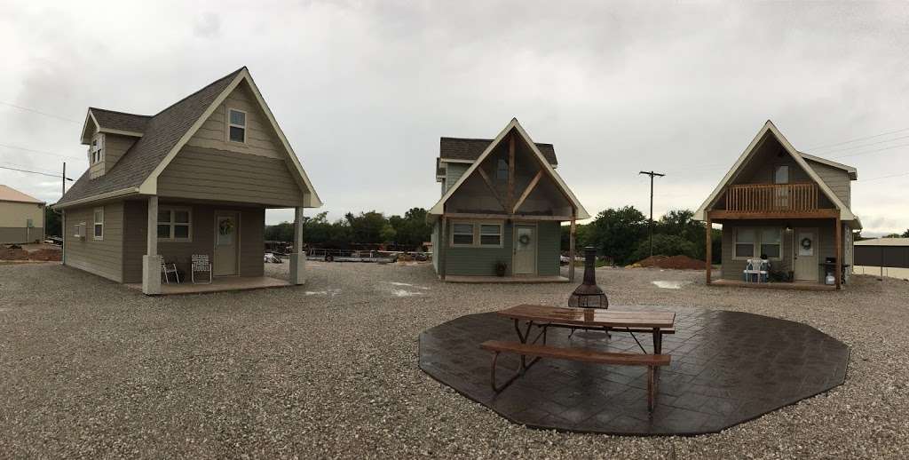 Maple Ridge Cabins, 306 S 9th St, Mound City, KS 66056, USA