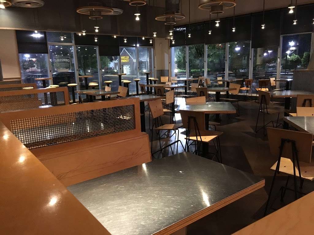 Chipotle Mexican Grill | 14416 Chantilly Crossing Ln, Chantilly, VA 20151 | Phone: (703) 961-0688