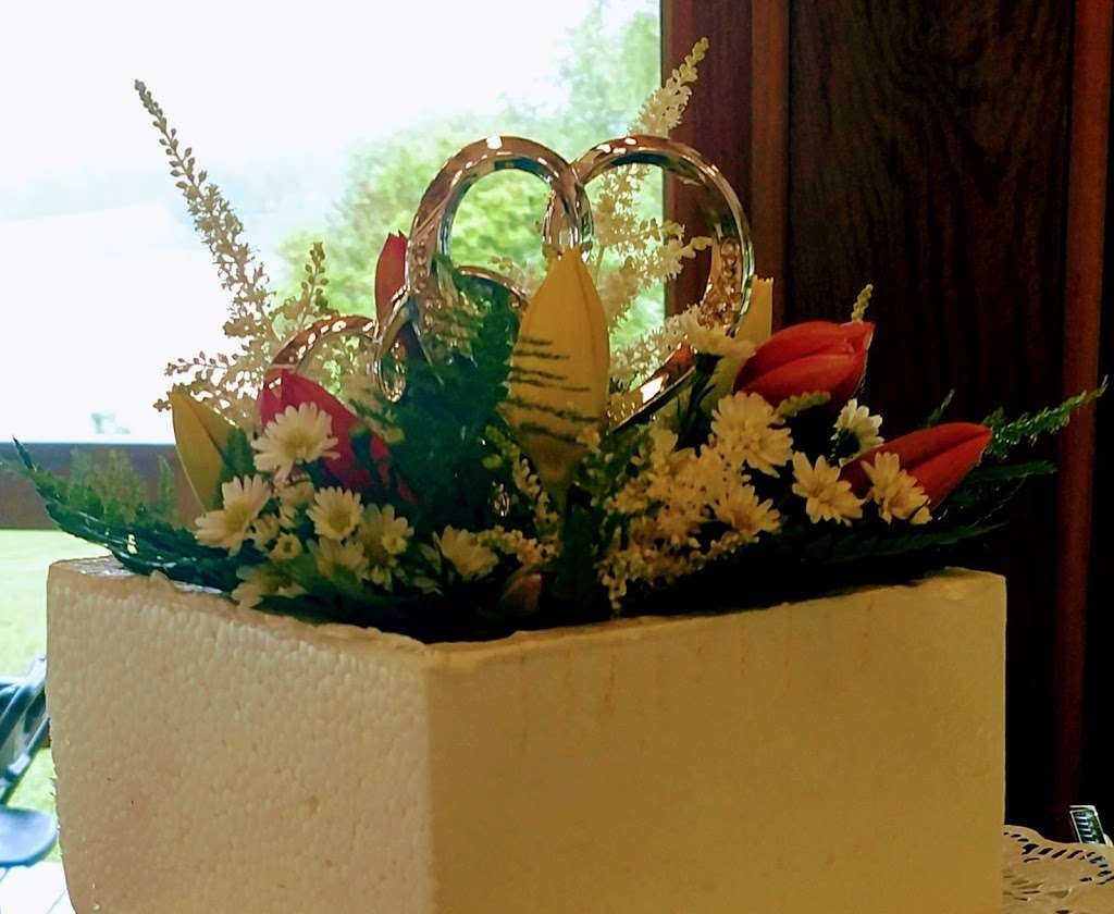 Vintage Garden Florist | 7093 York Rd, Abbottstown, PA 17301, USA | Phone: (717) 624-4518