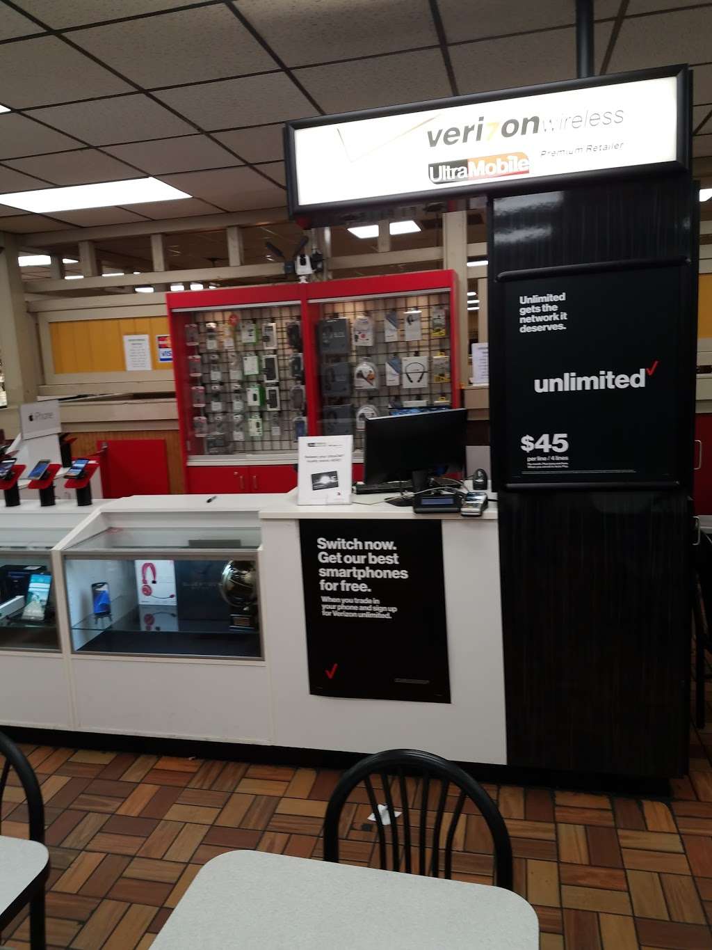 Verizon Authorized Retailer, TCC | 2510 Burr St, Gary, IN 46406, USA | Phone: (219) 845-3721