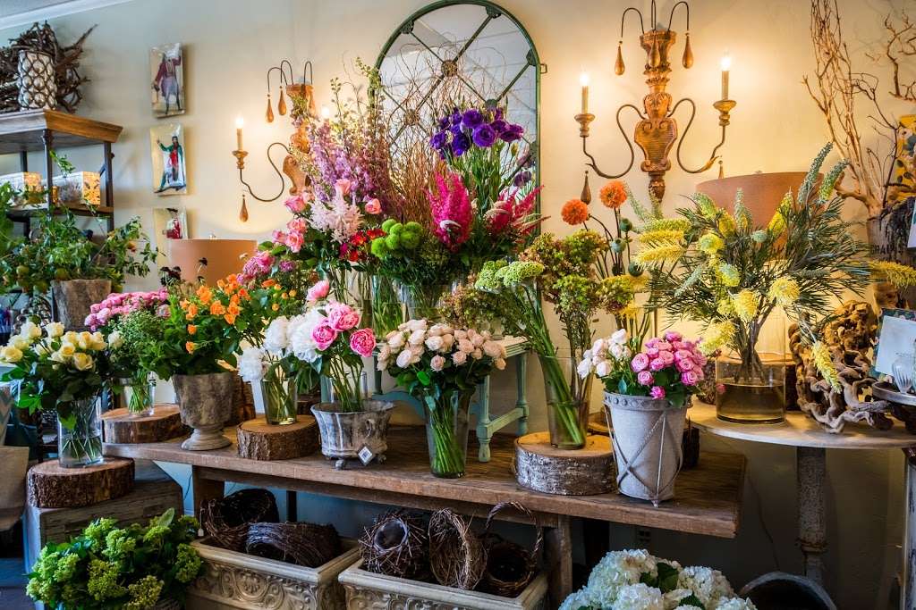 Floral Palette | 16079 San Dieguito Rd A2, Rancho Santa Fe, CA 92067, USA | Phone: (858) 832-1127