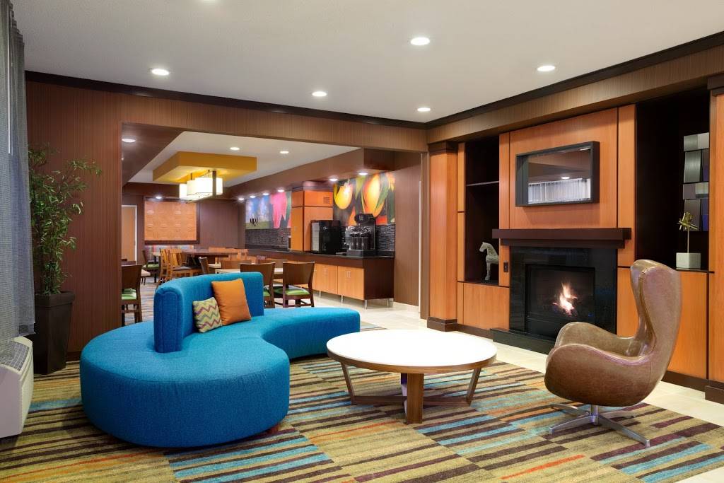 Fairfield Inn & Suites by Marriott Minneapolis St. Paul/Roseville | 3045 Centre Pointe Dr N, Roseville, MN 55113, USA | Phone: (651) 636-7869
