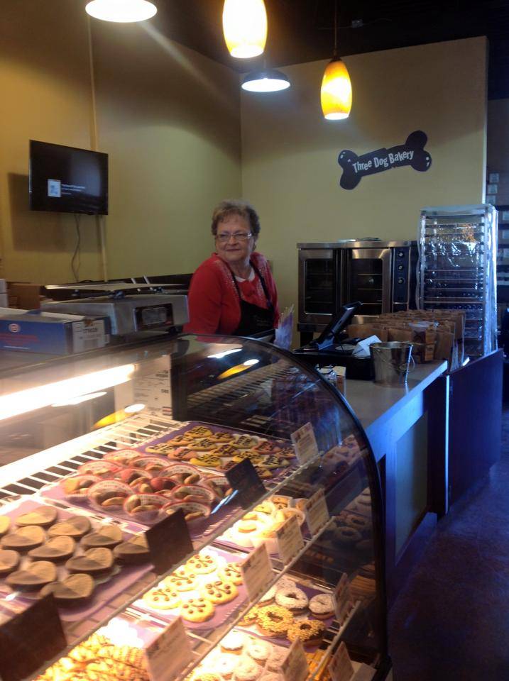 Three Dog Bakery | 5214 98th St Suite 103, Lubbock, TX 79424, USA | Phone: (806) 317-1237