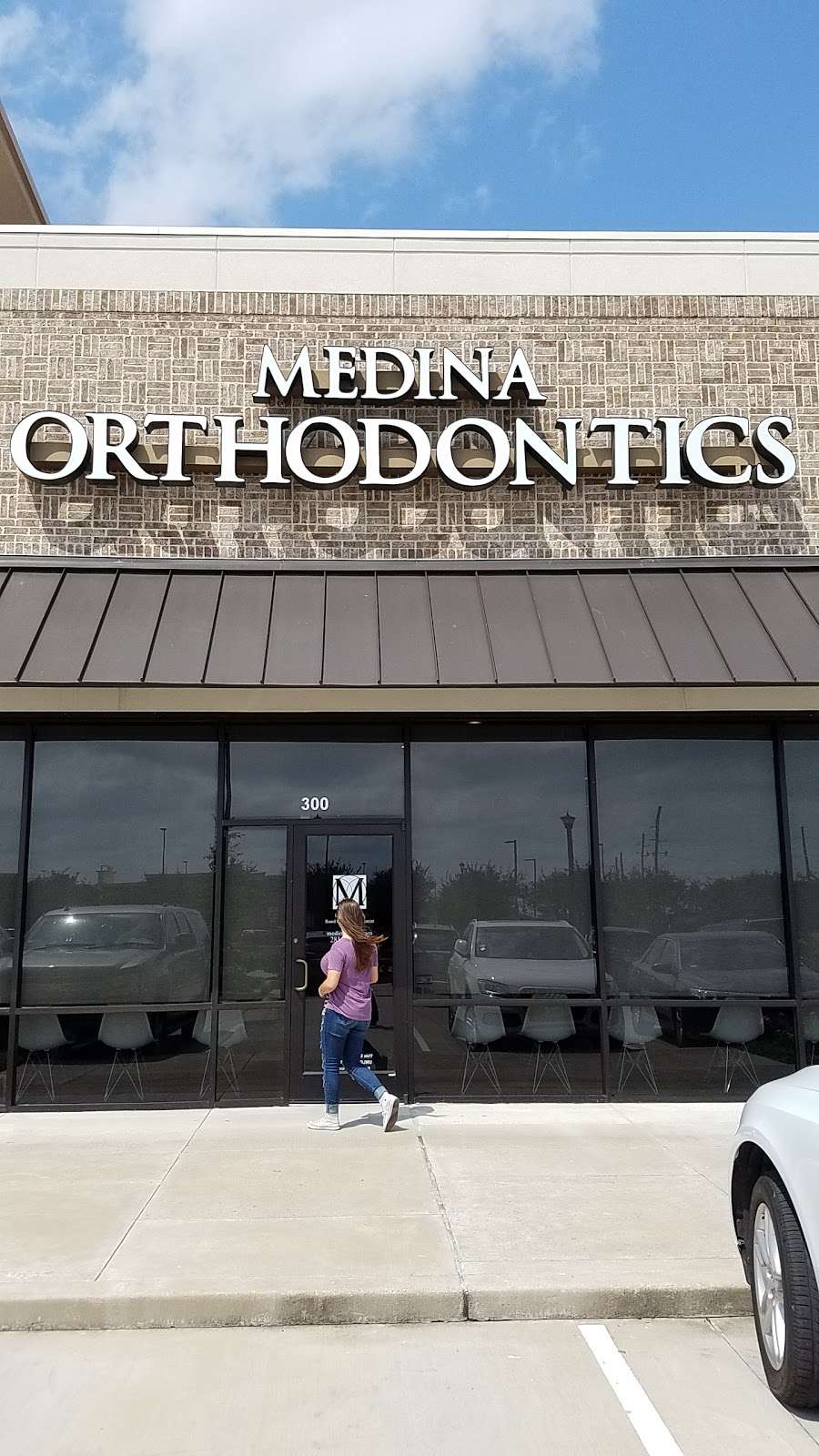 Medina Orthodontics - Dr. Liana Medina DMD, MS | 10605 Spring Green Blvd #300, Katy, TX 77494, USA | Phone: (281) 394-9300