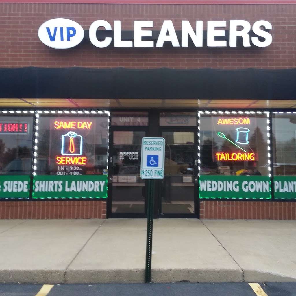 VIP Cleaners | 3450 Montgomery Rd #4, Aurora, IL 60504, USA | Phone: (630) 820-9123