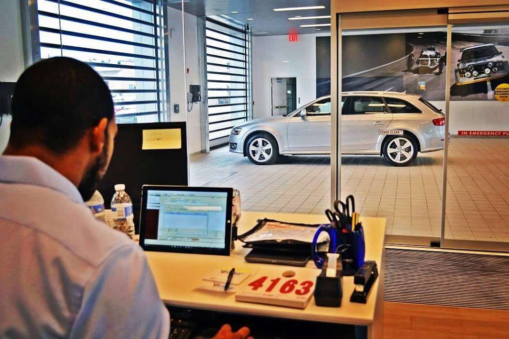 Audi Service Conshohocken | 121 Industrial Way suite a, Conshohocken, PA 19428 | Phone: (610) 272-9200