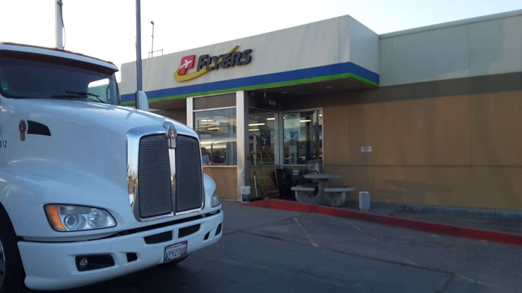 Renegade Truck Stop 2023 Mettler Frontage Rd W, Bakersfield, CA 93313