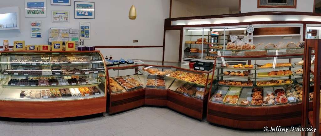 Newmans Bakery | 252 Humphrey St, Swampscott, MA 01907, USA | Phone: (781) 592-1550