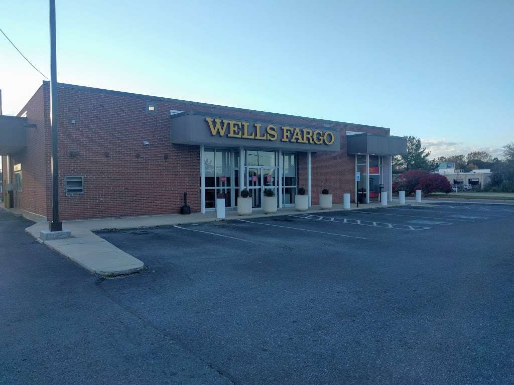 Wells Fargo Bank | 2450 Glasgow Ave, Newark, DE 19702, USA | Phone: (302) 832-6100