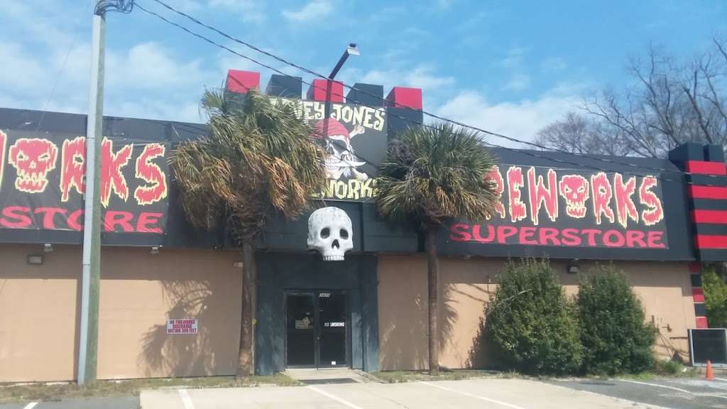 Davey Jones Fireworks | U.S. 21 Hwy 21 Byp, Fort Mill, SC 29715, USA | Phone: (803) 396-8730