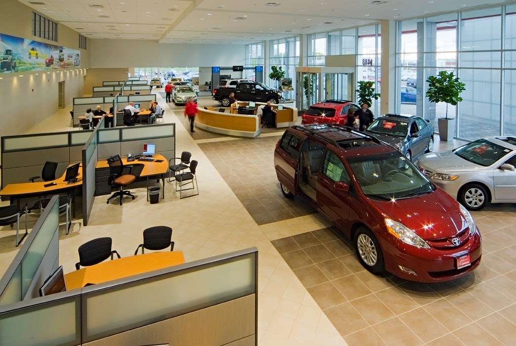 Toyota of Naperville | 1488 Ogden Ave, Naperville, IL 60540 | Phone: (630) 357-1578