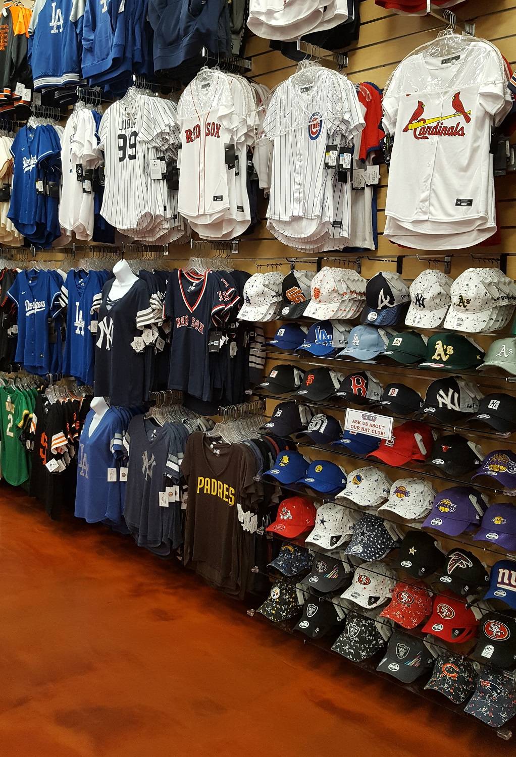 Sports Station | 707 E Shaw Ave, Fresno, CA 93710, USA | Phone: (559) 229-6842