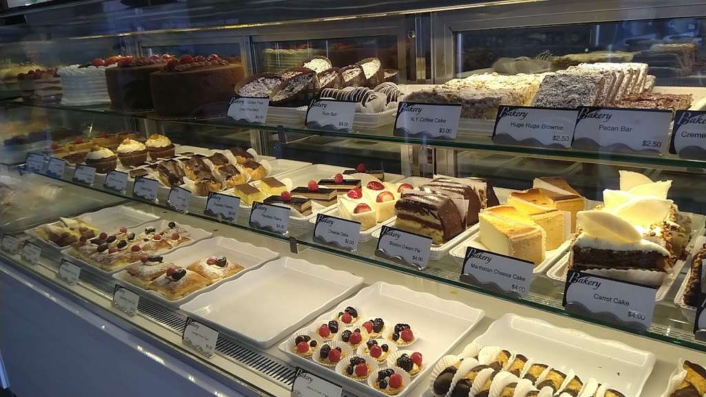 Choco Bakery & Café | 4300 Green River Rd #103, Corona, CA 92880, USA | Phone: (951) 893-1740