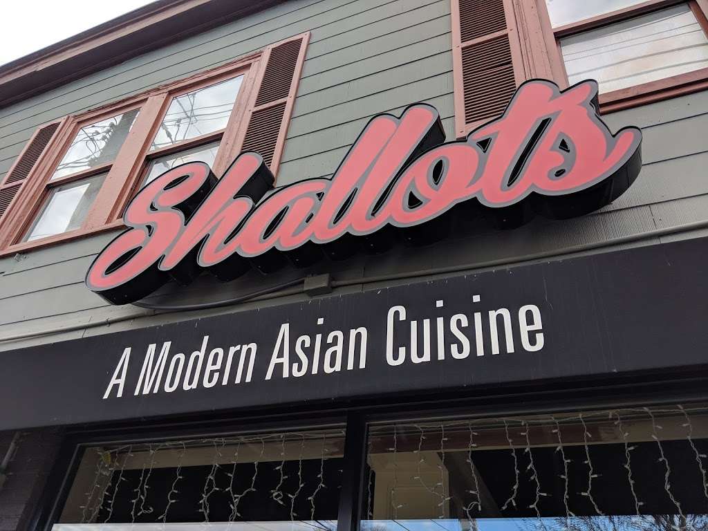 Shallots Asian Cuisine | 918 Main St, Woburn, MA 01801, USA | Phone: (781) 305-3201