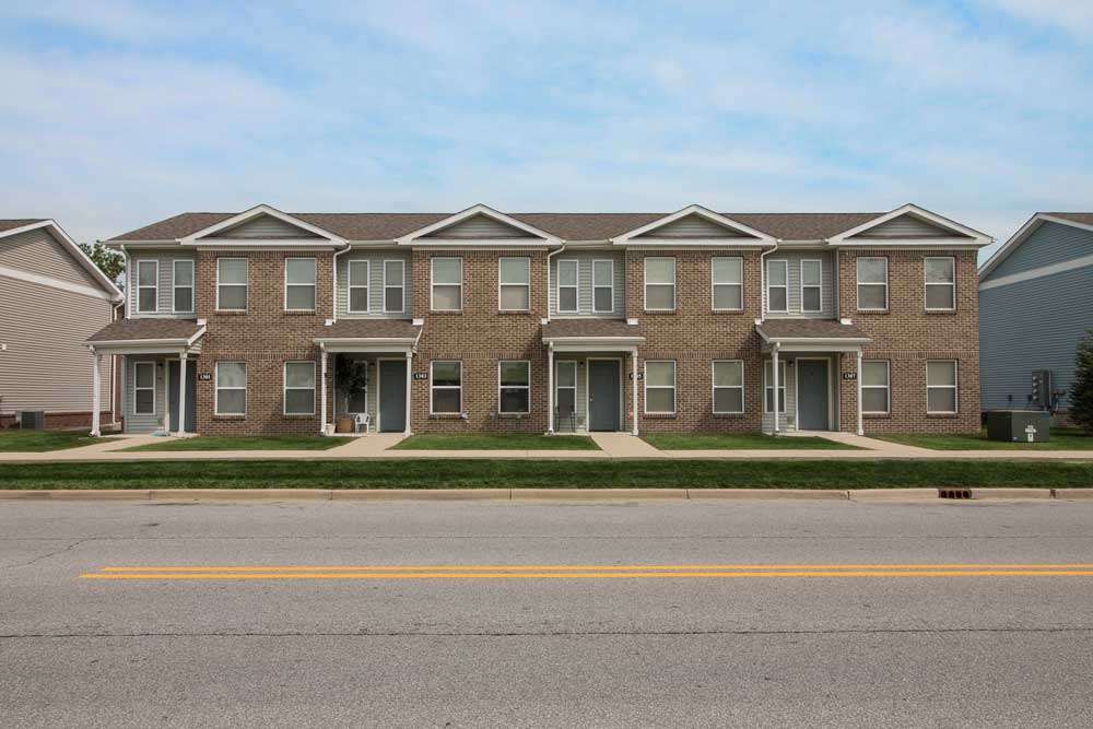 Saxony Townhomes | 1349 175th St, Hammond, IN 46324 | Phone: (219) 845-1400