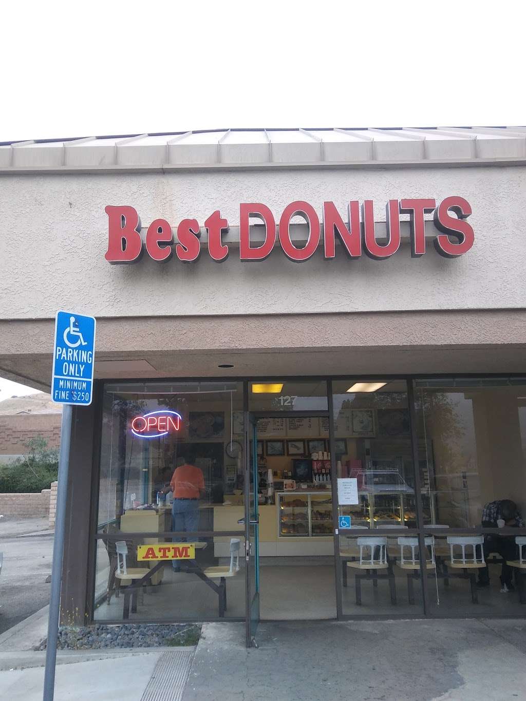 Best Doughnuts | 2325 Kuehner Dr # 127, Simi Valley, CA 93063, USA | Phone: (805) 522-7236