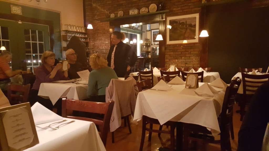 Peruccis classic italian Restaurant | 35507 Atlantic Ave, Millville, DE 19967, USA | Phone: (302) 829-8727