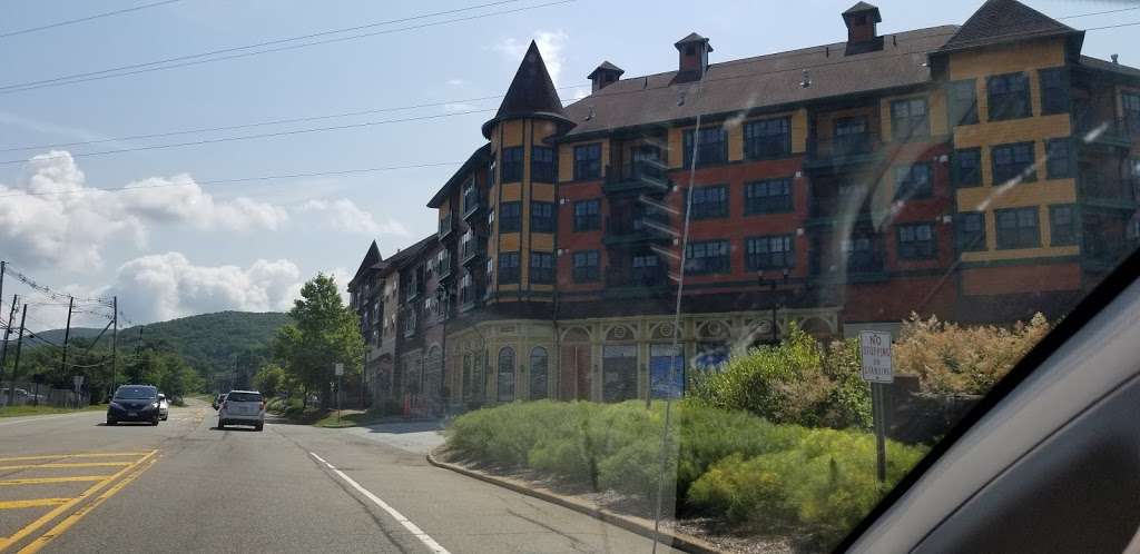 Mountain Creek Ski Resort Parking Lot | Vernon Township, NJ 07462, USA