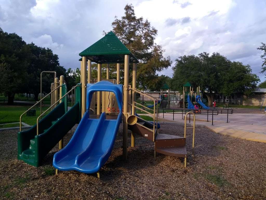 Schwartz Park | 8203 Vogue Ln, Houston, TX 77055 | Phone: (832) 395-7000