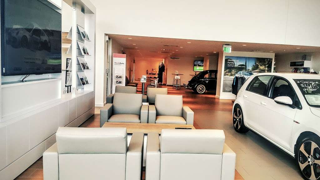 Fox Valley Volkswagen St. Charles | 4050 E Main St, St. Charles, IL 60174 | Phone: (630) 231-9900