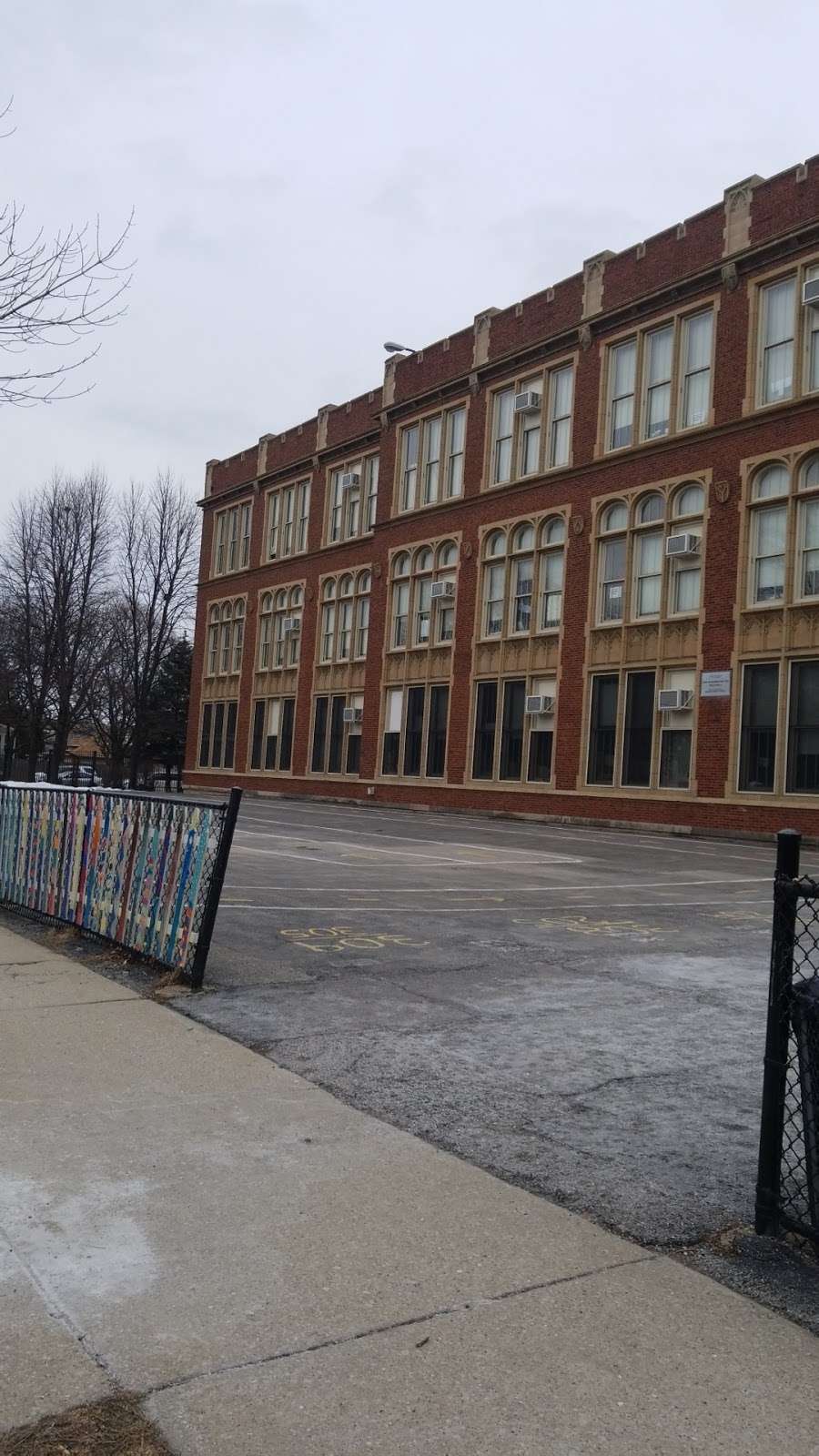 John B Murphy Elementary School | 3539 W Grace St, Chicago, IL 60618, USA | Phone: (773) 534-5223
