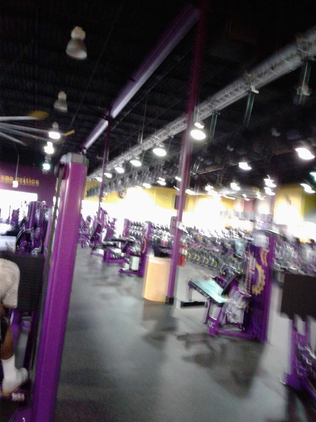 Planet Fitness | 10808 S Doty Ave, Chicago, IL 60628 | Phone: (773) 568-1010