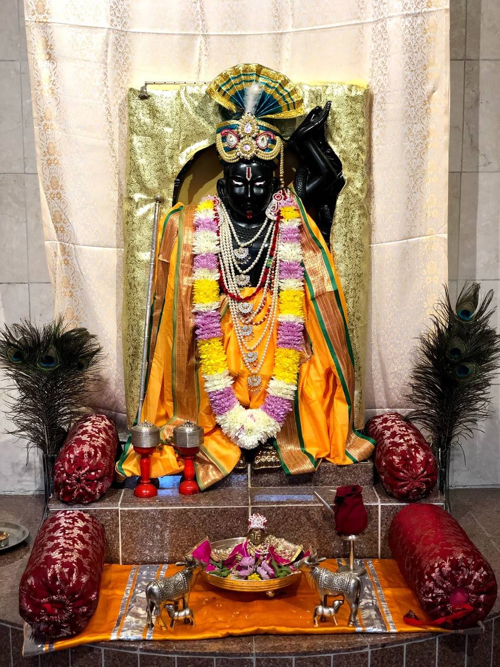 Greater Cleveland Shiva Vishnu Temple | 7733 Ridge Rd, Parma, OH 44129, USA | Phone: (440) 888-9433