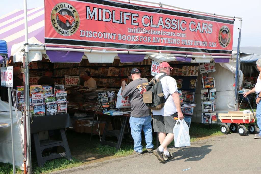 Midlife Classic Cars | 4233 Carol Ann Dr, Charlotte, NC 28215, USA | Phone: (704) 598-5113