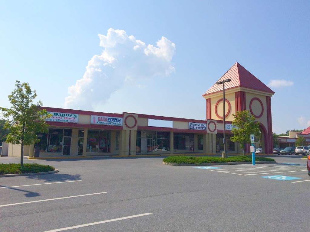 North End Shopping Center | 1300 N Charlotte St, Pottstown, PA 19464, USA