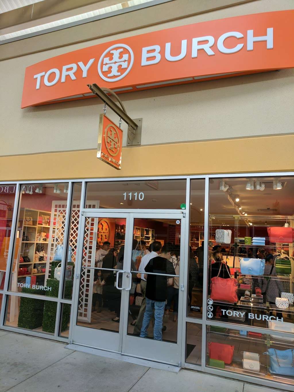 Tory Burch Outlet | 29300 Hempstead Rd Suite 1110, Cypress, TX 77433, USA | Phone: (281) 758-2537