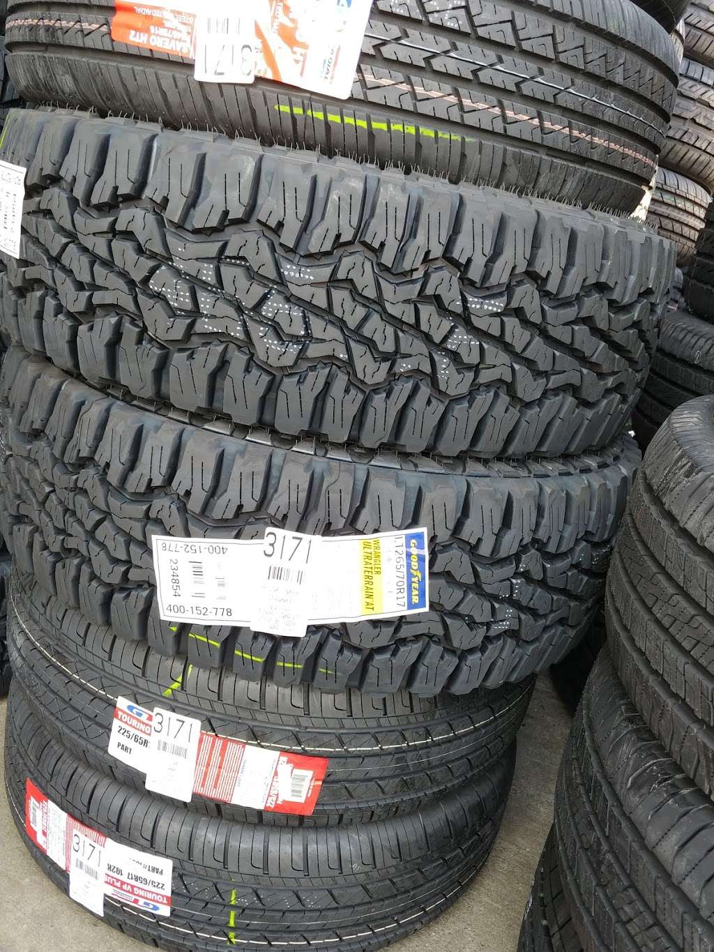 Americas Tire | 2099 E Washington St, Colton, CA 92324, USA | Phone: (909) 430-0310