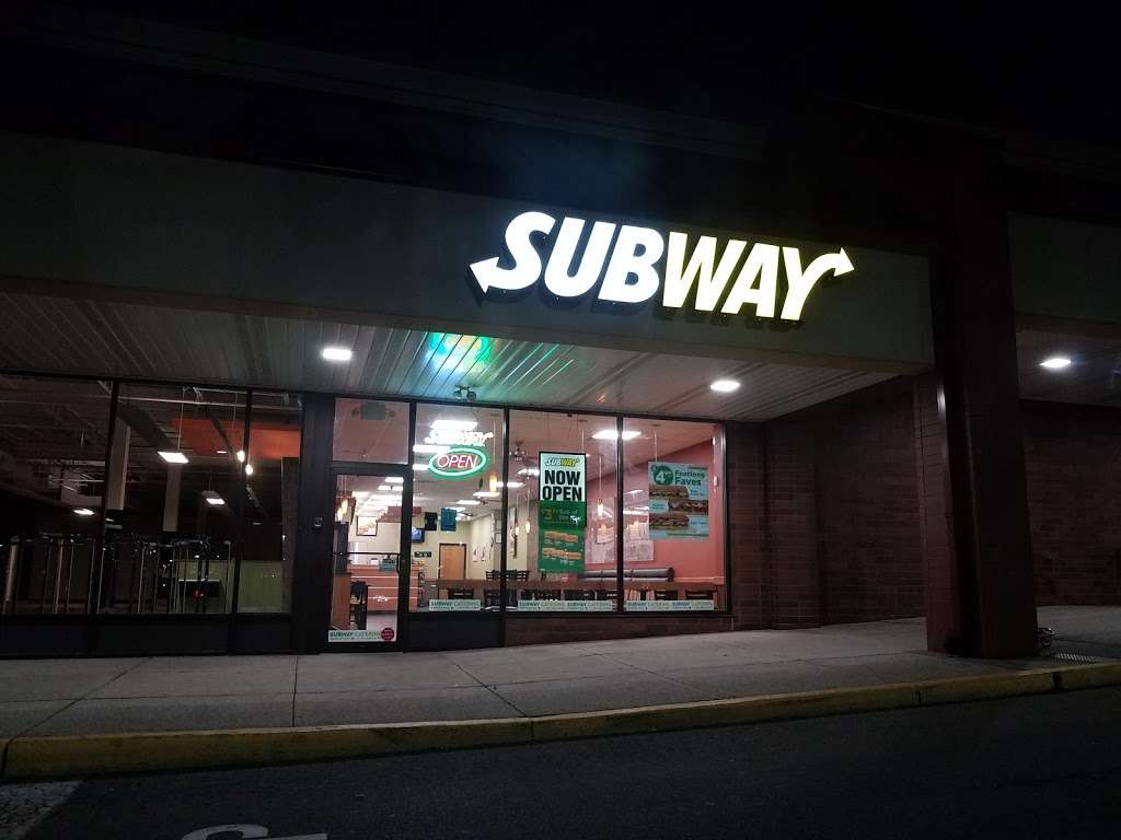 Subway | 2180 MacArthur Rd #6, Whitehall, PA 18052, USA | Phone: (610) 433-2404