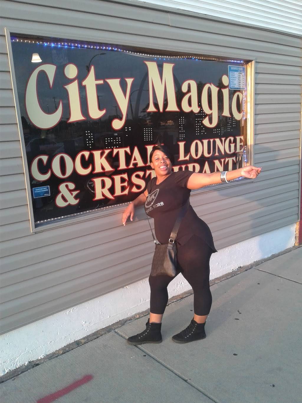 City Magic Cocktail Lounge & Restaurant | 4955 Dr Martin Luther King Dr, St. Louis, MO 63113, USA | Phone: (314) 376-4401