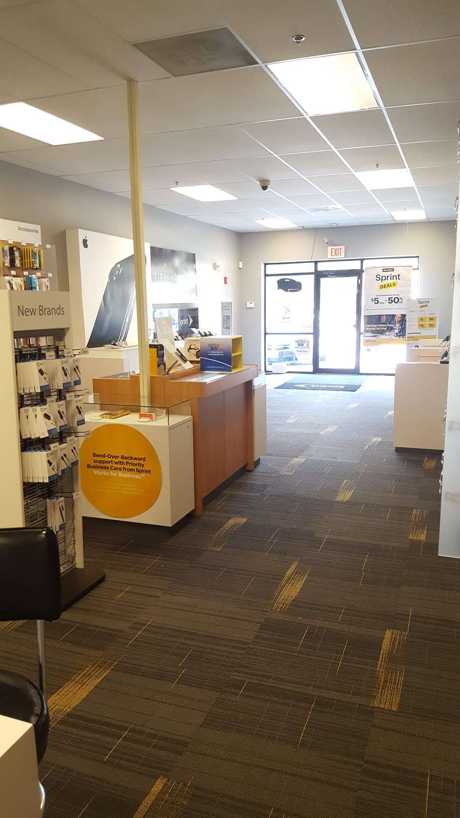 Sprint Store | 5725 St Charles Rd unit b unit b, Berkeley, IL 60163 | Phone: (708) 544-1545