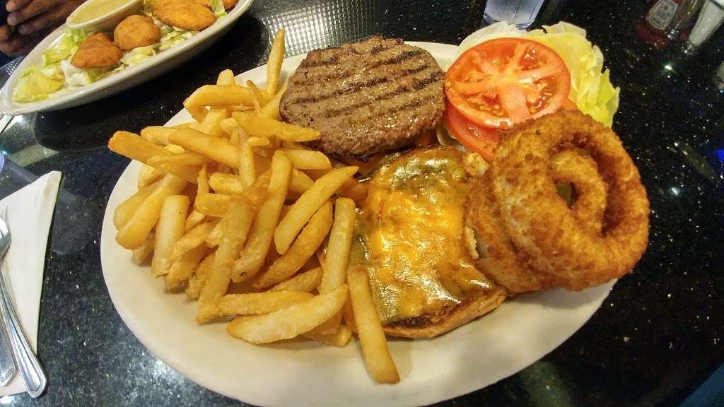 Broadway Diner | 287 N Broadway, Hicksville, NY 11801, USA | Phone: (516) 681-3982