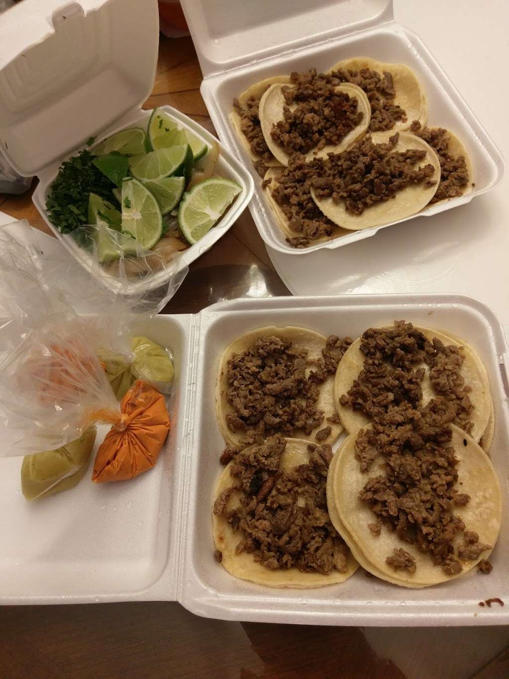 Tacos Chilo estilo Chilango | 1109 S Walton Walker Blvd, Dallas, TX 75211, USA | Phone: (214) 989-8768