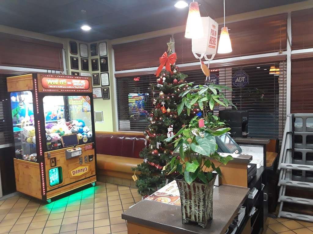 Dennys | 1184 Calimesa Blvd, Calimesa, CA 92320, USA | Phone: (909) 795-6765