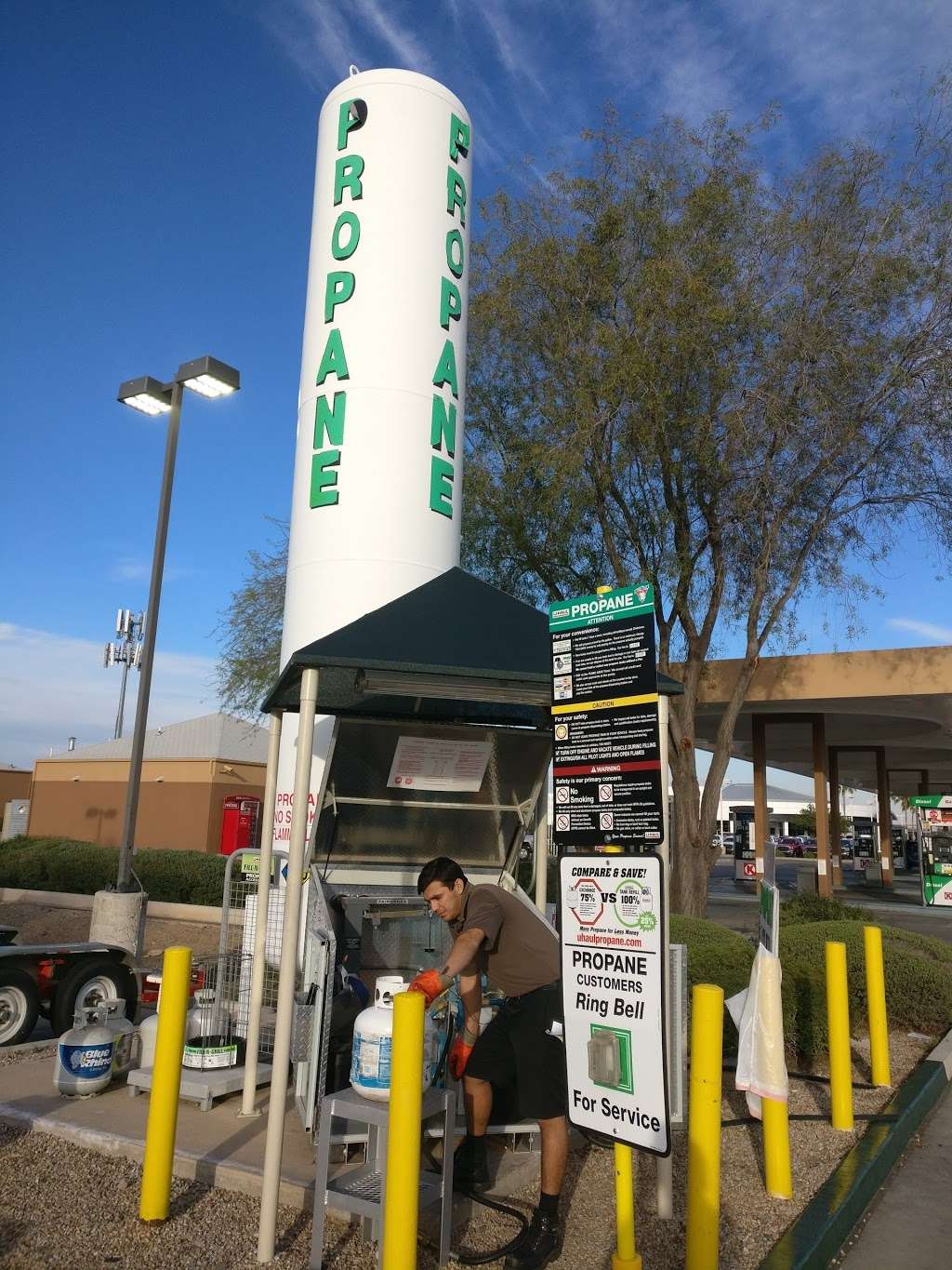 U-Haul Moving & Storage at Arrowhead Towne Center | 8746 W Bell Rd, Peoria, AZ 85382, USA | Phone: (623) 974-5446